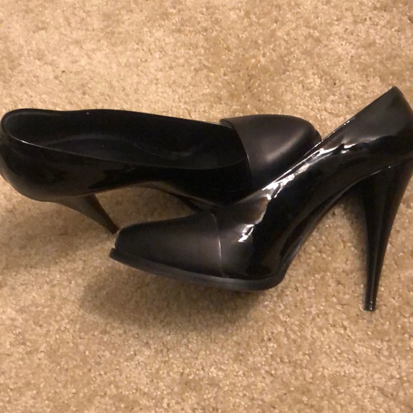 Givenchy - Picture 4 of 4